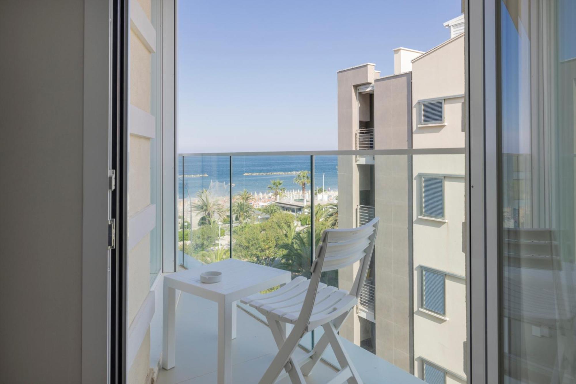 Besuite Apartments San Benedetto del Tronto Kültér fotó